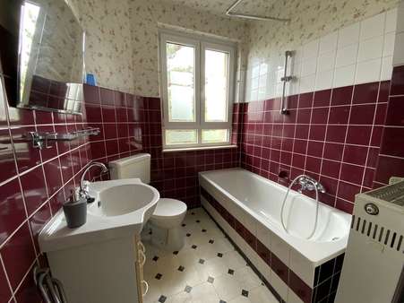 Badezimmer - Einfamilienhaus in 34123 Kassel mit 146m² kaufen