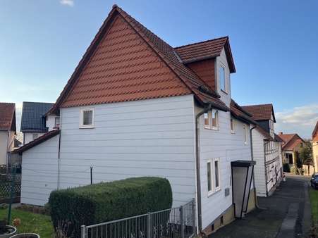Seitenansicht - Einfamilienhaus in 34314 Espenau mit 119m² kaufen