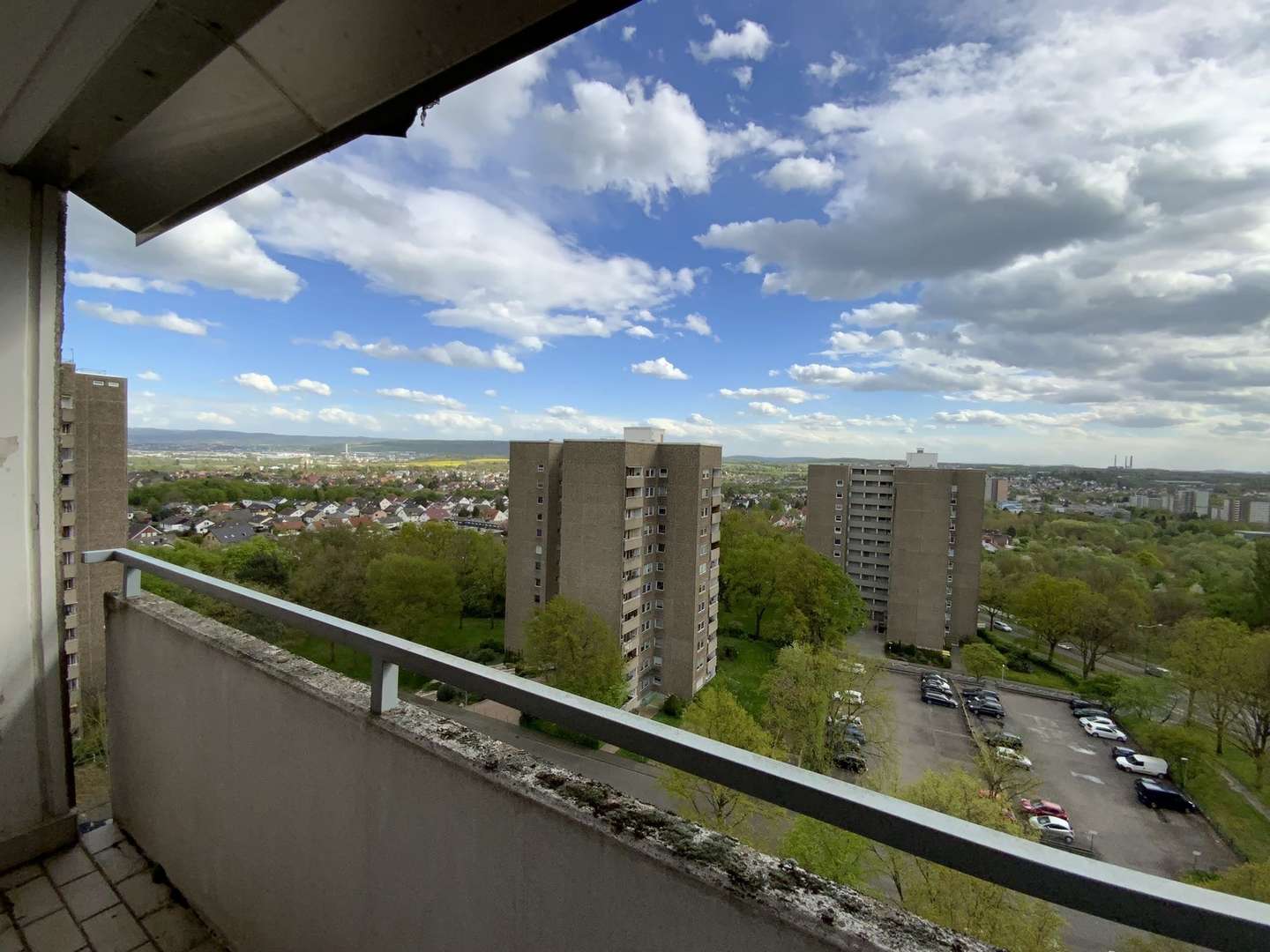 Blick vom Balkon - Dachgeschosswohnung in 34134 Kassel mit 80m² kaufen