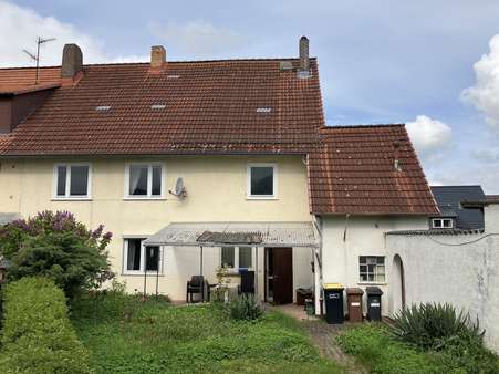 Rückansicht - Einfamilienhaus in 34379 Calden mit 204m² kaufen