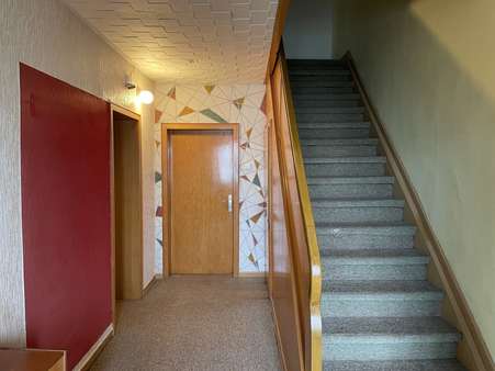 Flur im EG - Einfamilienhaus in 34379 Calden mit 204m² kaufen