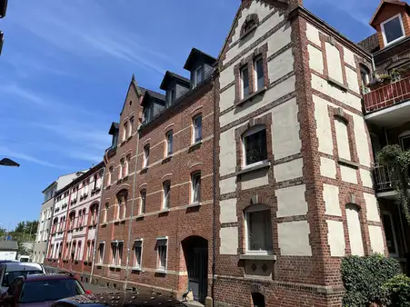 Große Eigentumswohnung in historischem Mehrfamilienhaus in Kassel-Kirchditmold