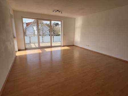 Wohnzimmer - Etagenwohnung in 34128 Kassel mit 113m² kaufen