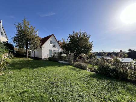 Rückansicht / Garten - Doppelhaushälfte in 34127 Kassel mit 135m² kaufen