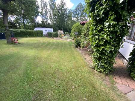 Gartenansicht - Bungalow in 34128 Kassel mit 78m² kaufen