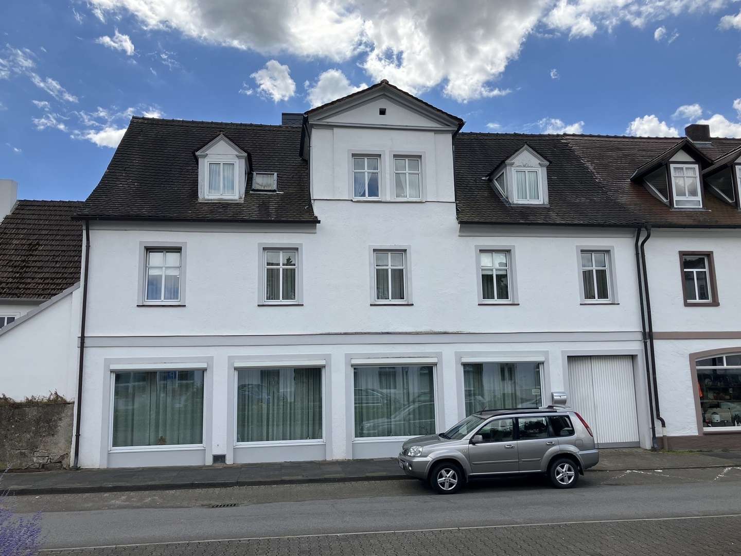 Frontansicht - Einfamilienhaus in 34385 Bad Karlshafen mit 317m² kaufen