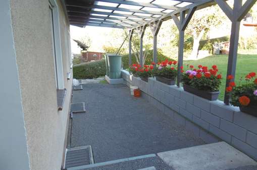 Ostterrasse - Einfamilienhaus in 34308 Bad Emstal mit 181m² kaufen