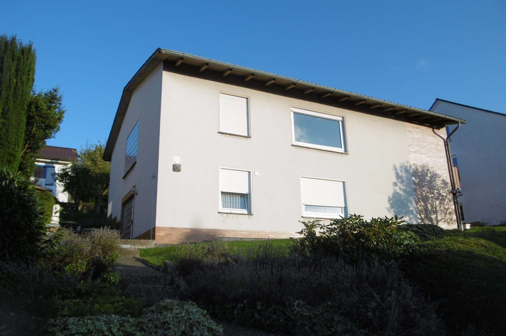 Straßenansicht - Einfamilienhaus in 34308 Bad Emstal mit 181m² kaufen