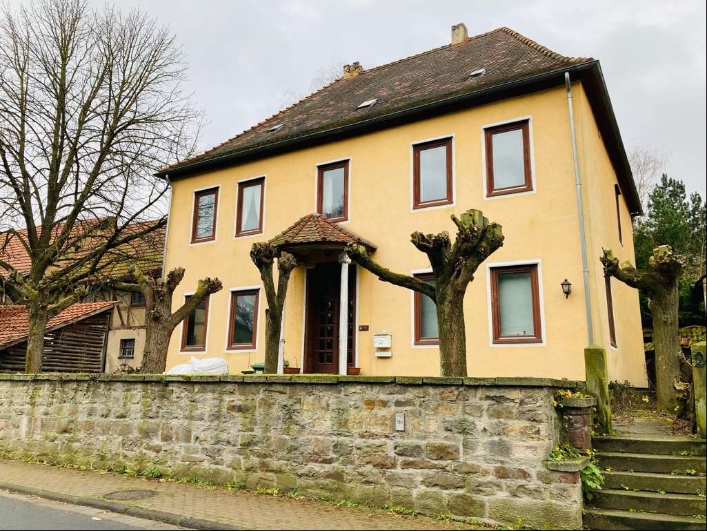 Frontansicht - Einfamilienhaus in 34369 Hofgeismar mit 229m² kaufen