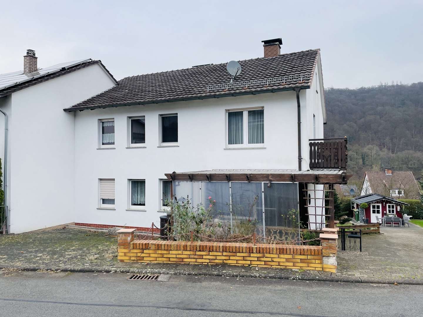 Frontansicht  - Doppelhaushälfte in 34385 Bad Karlshafen mit 151m² kaufen