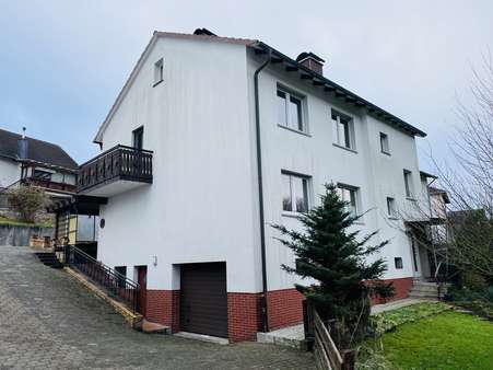 Seitenansicht  - Doppelhaushälfte in 34385 Bad Karlshafen mit 151m² kaufen