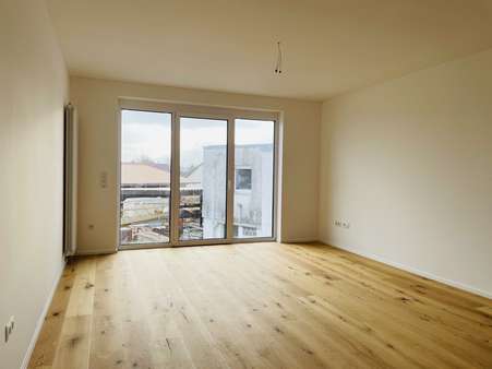 Wohn- und Esszimmer - Erdgeschosswohnung in 34369 Hofgeismar mit 76m² mieten