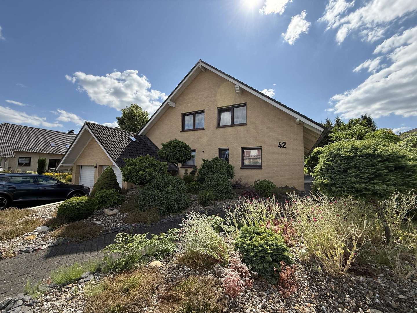 Hausansicht - Einfamilienhaus in 34225 Baunatal mit 194m² kaufen