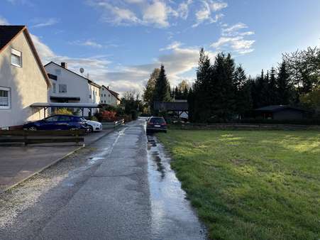 Blick auf das Grundstück - Grundstück in 34379 Calden mit 1785m² kaufen