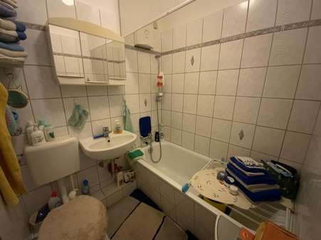 Badezimmer Badezimmer - Etagenwohnung in 34128 Kassel mit 36m² als Kapitalanlage kaufen