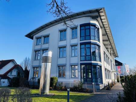 Seitenansicht Seitenansicht - Bürohaus in 34369 Hofgeismar mit 1778m² kaufen