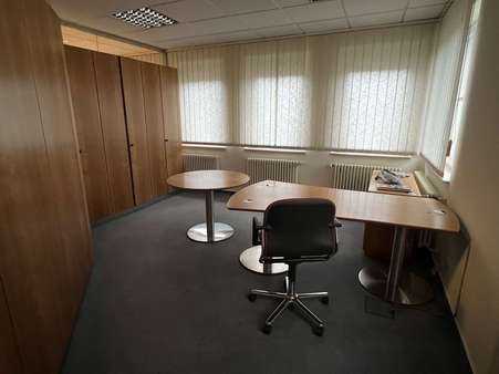 Büro Erdgeschoss Büro Erdgeschoss - Büro in 34277 Fuldabrück mit 140m² kaufen