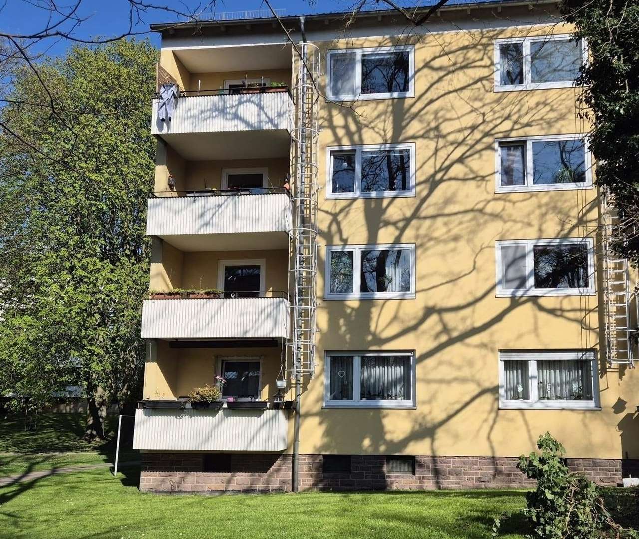 Gartenansicht Gartenansicht - Etagenwohnung in 34119 Kassel mit 73m² kaufen