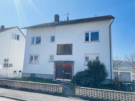 Frontansicht Frontansicht - Zweifamilienhaus in 34369 Hofgeismar mit 198m² kaufen