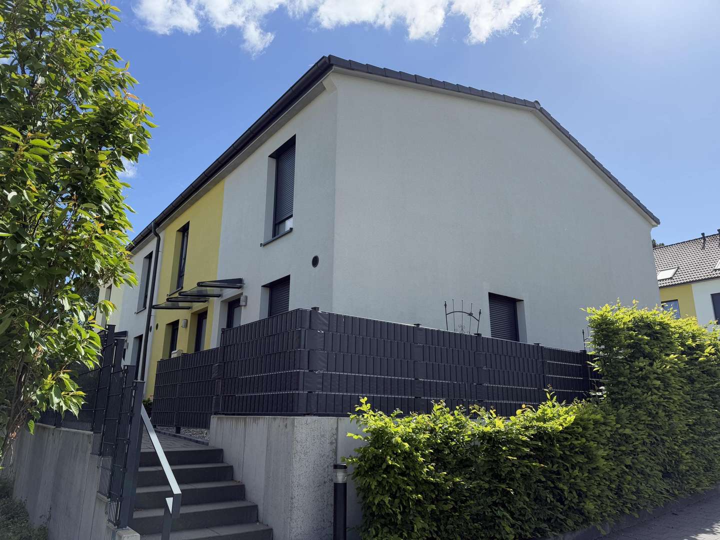 Hausansicht Hausansicht - Reihenendhaus in 34123 Kassel mit 90m² kaufen