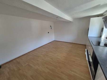 Wohnzimmer/Esszimmer - Reihenmittelhaus in 34225 Baunatal mit 84m² kaufen