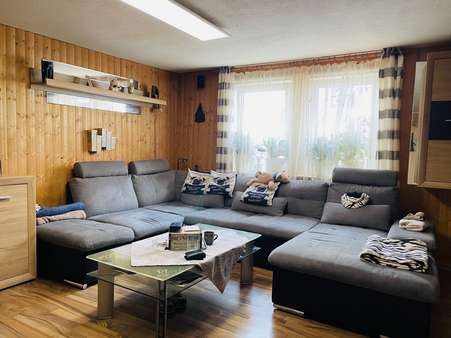 Wohnzimmer im EG Wohnzimmer im EG - Einfamilienhaus in 34393 Grebenstein mit 293m² kaufen