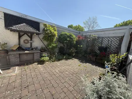 Reiheneckhaus im Bungalow-Stil in Kassel-Wolfsanger