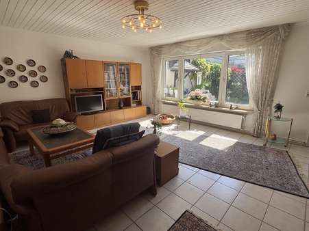 Wohnzimmer Wohnzimmer - Reiheneckhaus in 34125 Kassel mit 108m² kaufen