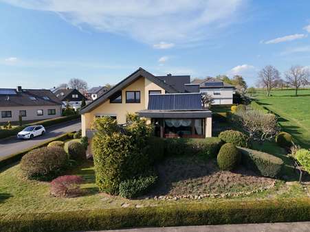 Hausansicht Hausansicht - Einfamilienhaus in 34246 Vellmar mit 209m² kaufen