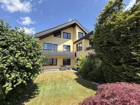 Hausansicht Rückseite Hausansicht Rückseite - Einfamilienhaus in 34246 Vellmar mit 209m² kaufen