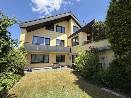 Hausansicht Rückseite/Garten Hausansicht Rückseite/Garten - Einfamilienhaus in 34246 Vellmar mit 209m² kaufen