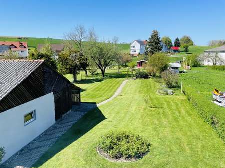 Blick in den Garten Blick in den Garten - Einfamilienhaus in 34369 Hofgeismar mit 173m² kaufen