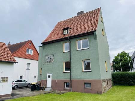 Rückansicht Rückansicht - Einfamilienhaus in 34379 Calden mit 144m² kaufen