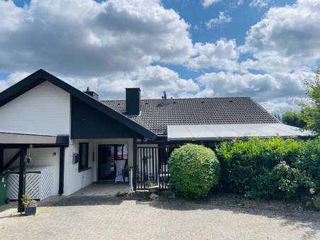 Seitenansicht Seitenansicht - Einfamilienhaus in 34369 Hofgeismar mit 195m² kaufen