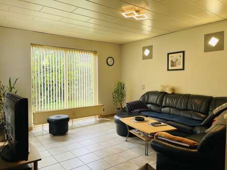 Wohnzimmer Wohnzimmer - Einfamilienhaus in 34379 Calden mit 202m² kaufen