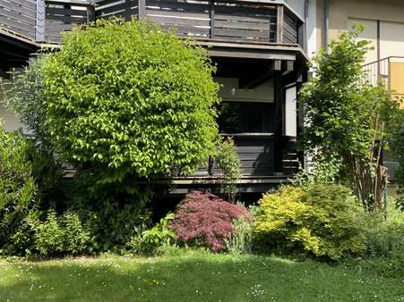 Balkon - Erdgeschosswohnung in 34117 Kassel mit 97m² kaufen