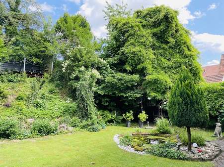 Blick in den Garten Blick in den Garten - Einfamilienhaus in 34393 Grebenstein mit 241m² kaufen