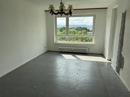 Leerstehende 2-Zimmer-Eigentumswohnung mit Entwicklungspotenzial in Kassel-Nord