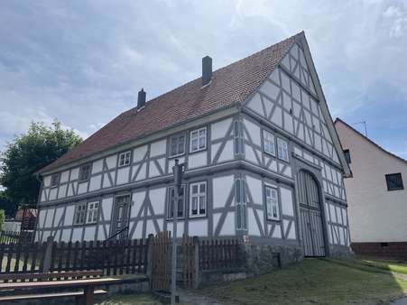 Seitenansicht Seitenansicht - Einfamilienhaus in 34396 Liebenau mit 113m² kaufen