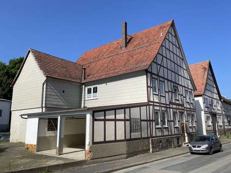 Seitenansicht Seitenansicht - Einfamilienhaus in 34388 Trendelburg mit 231m² kaufen