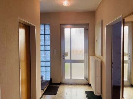 Diele im EG Diele im EG - Einfamilienhaus in 34393 Grebenstein mit 208m² kaufen