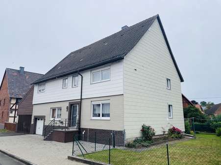 Seitenansicht Seitenansicht - Einfamilienhaus in 34396 Liebenau mit 202m² kaufen