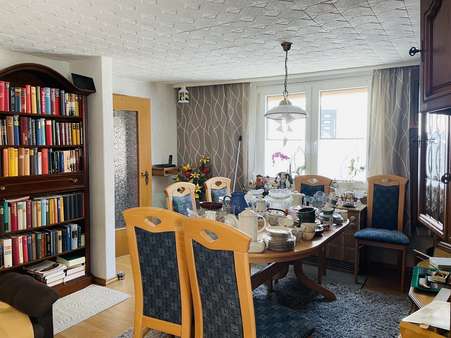 Wohnzimmer im EG - Einfamilienhaus in 34376 Immenhausen mit 132m² kaufen