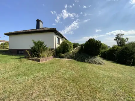Freistehendes Einfamilienhaus im Bungalow-Stil in beliebter Lage von Vellmar