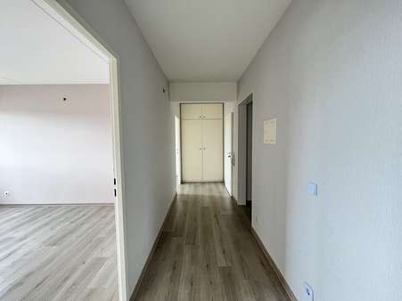 Flur Flur - Etagenwohnung in 34246 Vellmar mit 72m² kaufen