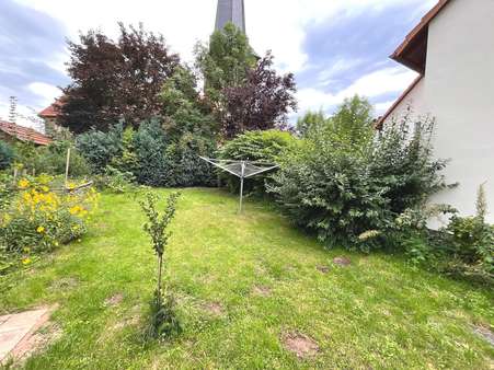 Blick in den Garten Blick in den Garten - Einfamilienhaus in 37287 Wehretal mit 98m² kaufen