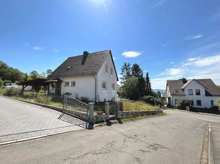 Frontalansicht - Einfamilienhaus in 37276 Meinhard mit 122m² kaufen