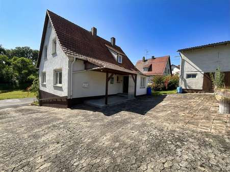 Außenansicht Außenansicht - Einfamilienhaus in 36205 Sontra mit 117m² kaufen