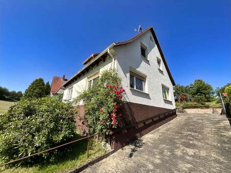 Außenansicht Außenansicht - Einfamilienhaus in 36205 Sontra mit 117m² kaufen