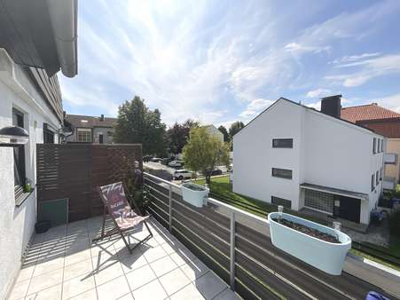 Blick vom Balkon - Etagenwohnung in 37081 Göttingen mit 82m² als Kapitalanlage kaufen